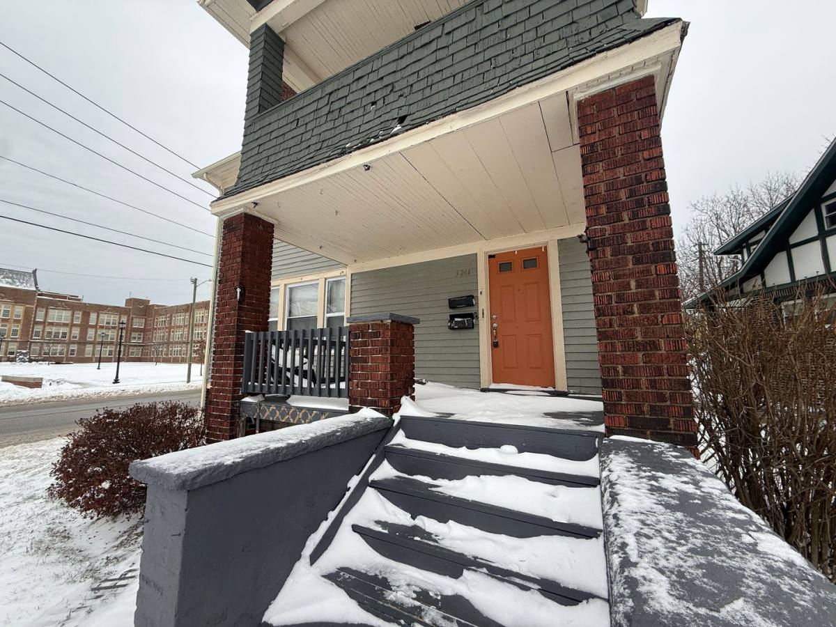 Apartment for rent at 3241 Kildare Rd, Cleveland, OH 44118
