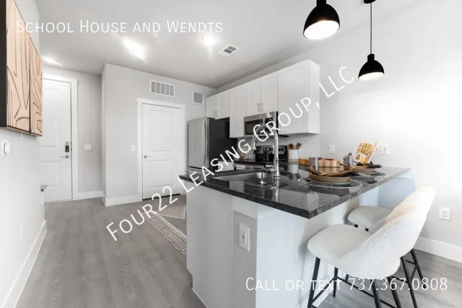 Townhouse for rent at 10707 Lake Creek Parkway #70182, Austin, TX 78750