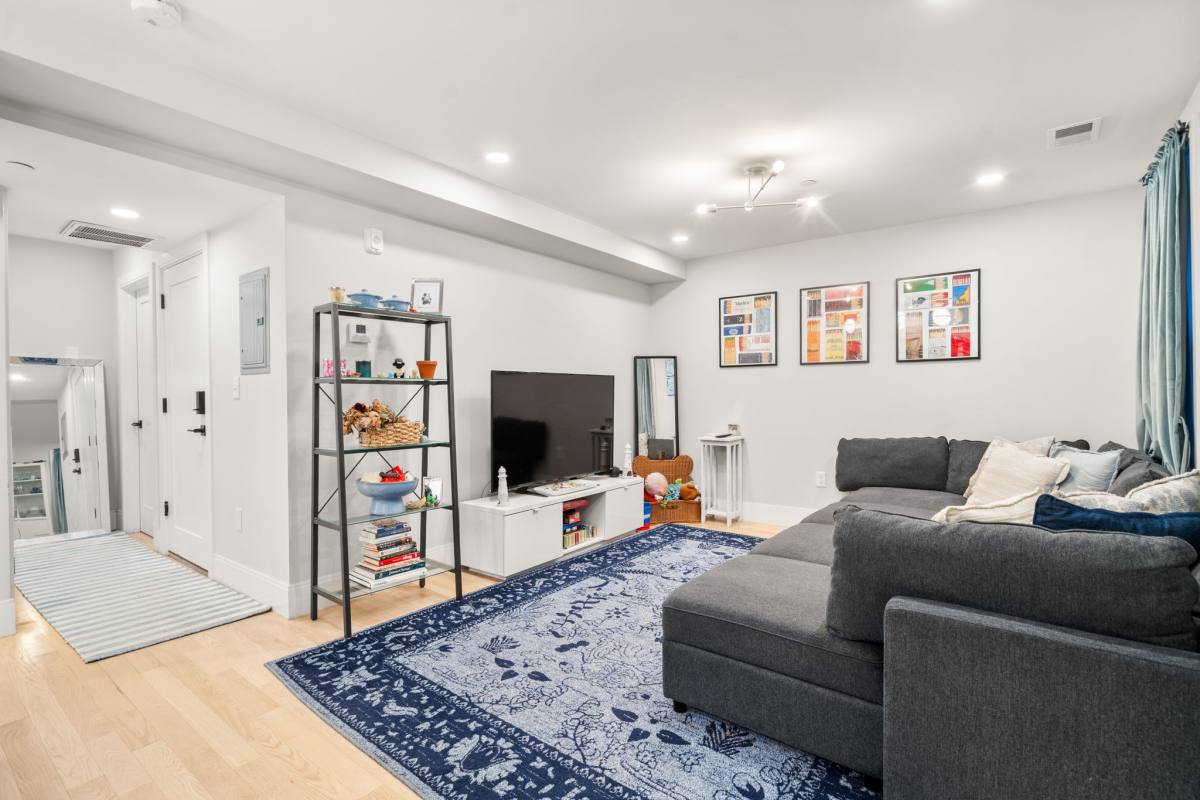 Apartment for rent at 10 Lamson Court #3, East Boston, MA 02128