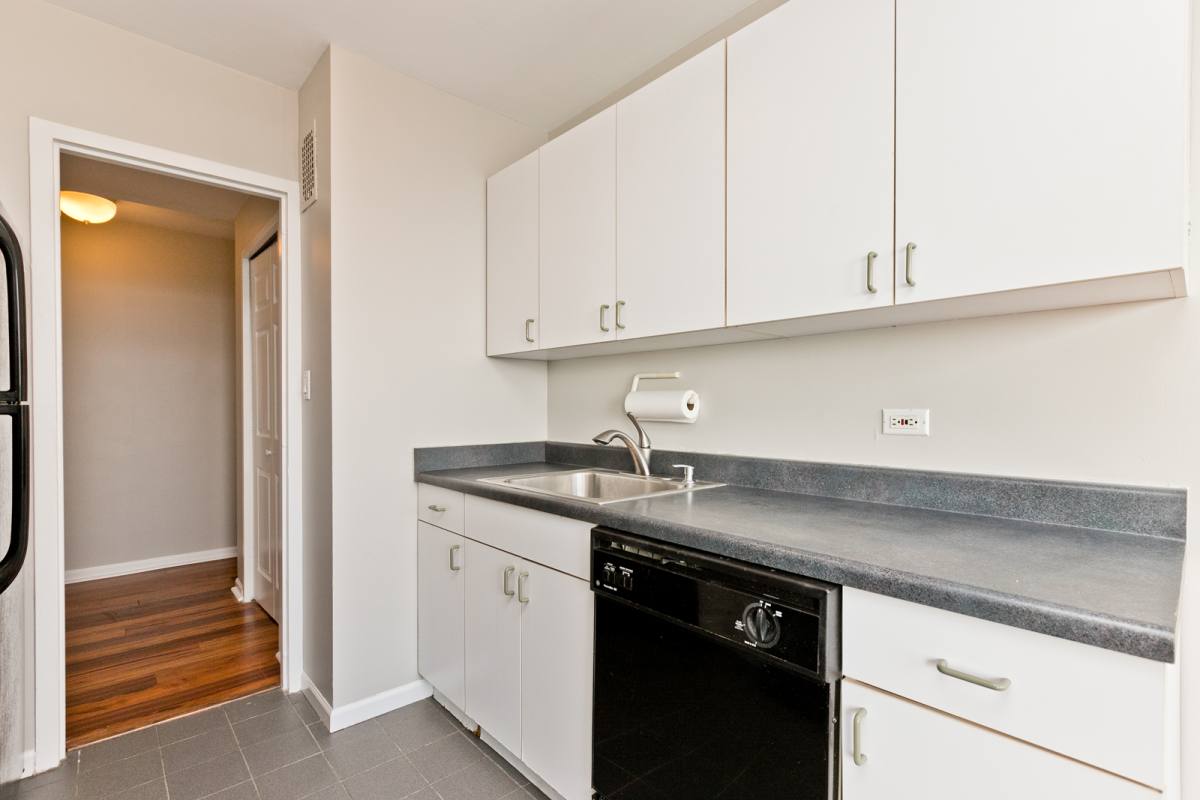 Apartment for rent at 3410 N Lake Shore #14F, Chicago, IL 60657