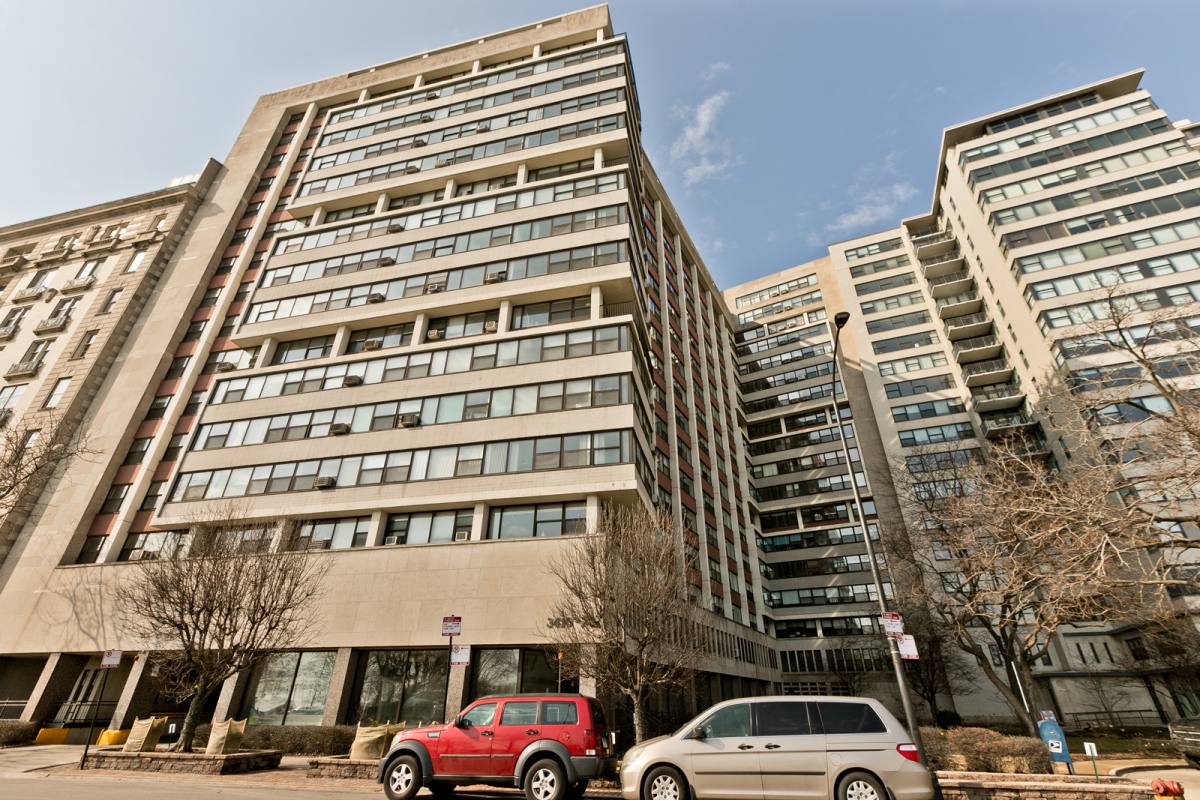Apartment for rent at 3410 N Lake Shore #14F, Chicago, IL 60657
