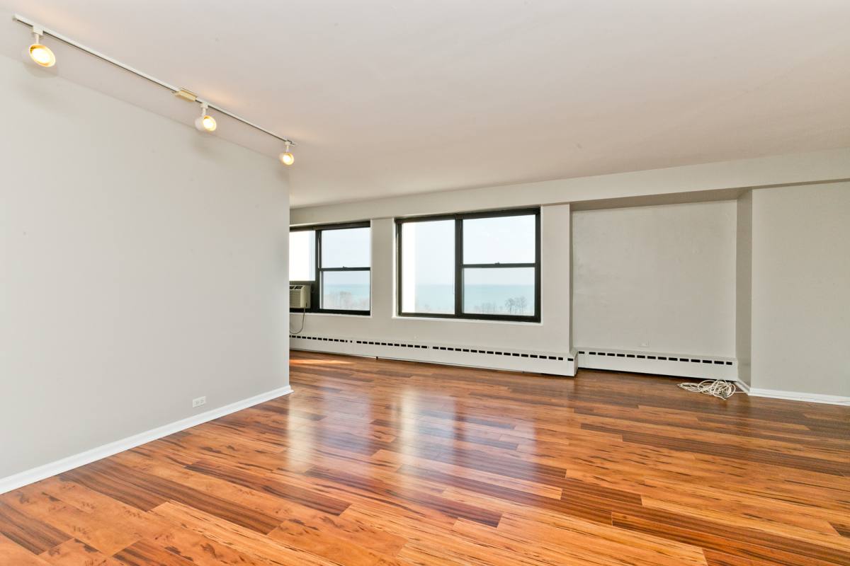 Apartment for rent at 3410 N Lake Shore #14F, Chicago, IL 60657