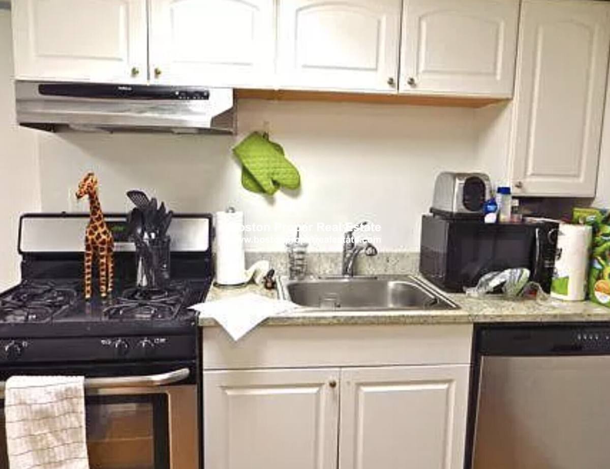 Apartment for rent at 32 Irving #B, Boston, MA 02114