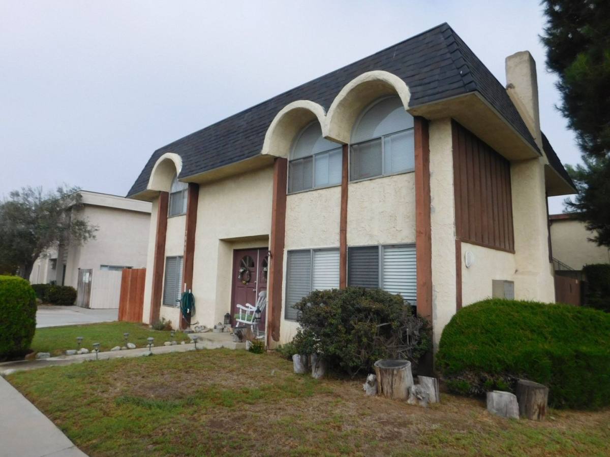 Apartment for rent at 7841 Shaffer Circle, Huntington Beach, CA 92648