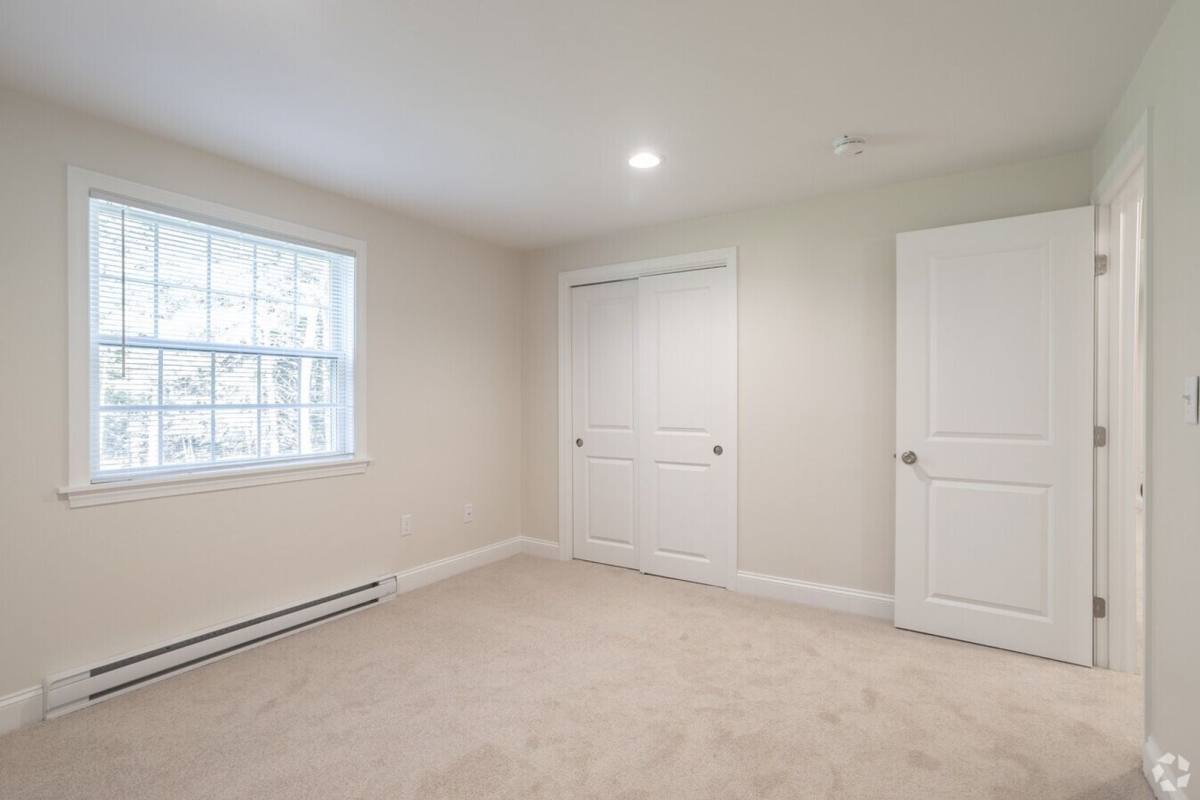 Apartment for rent at 2 Autumn Way, Seabrook, NH 03874