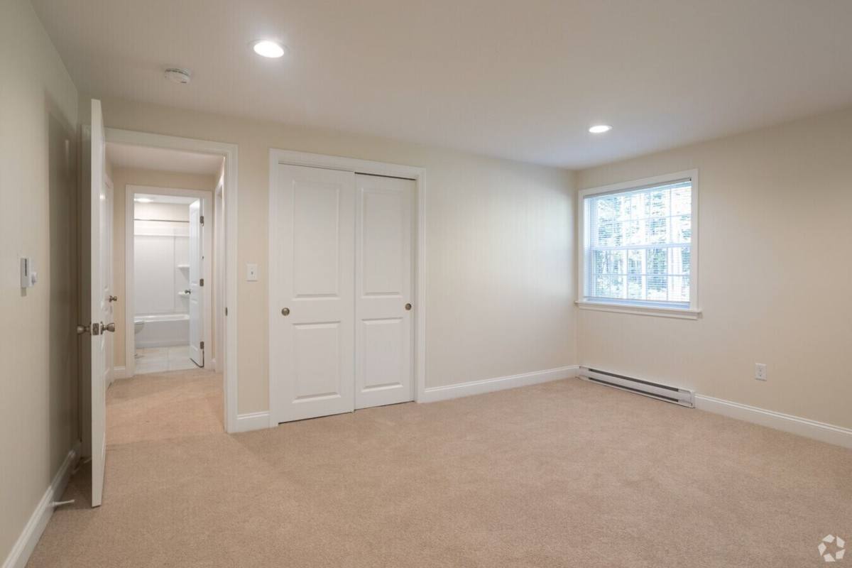 Apartment for rent at 2 Autumn Way, Seabrook, NH 03874