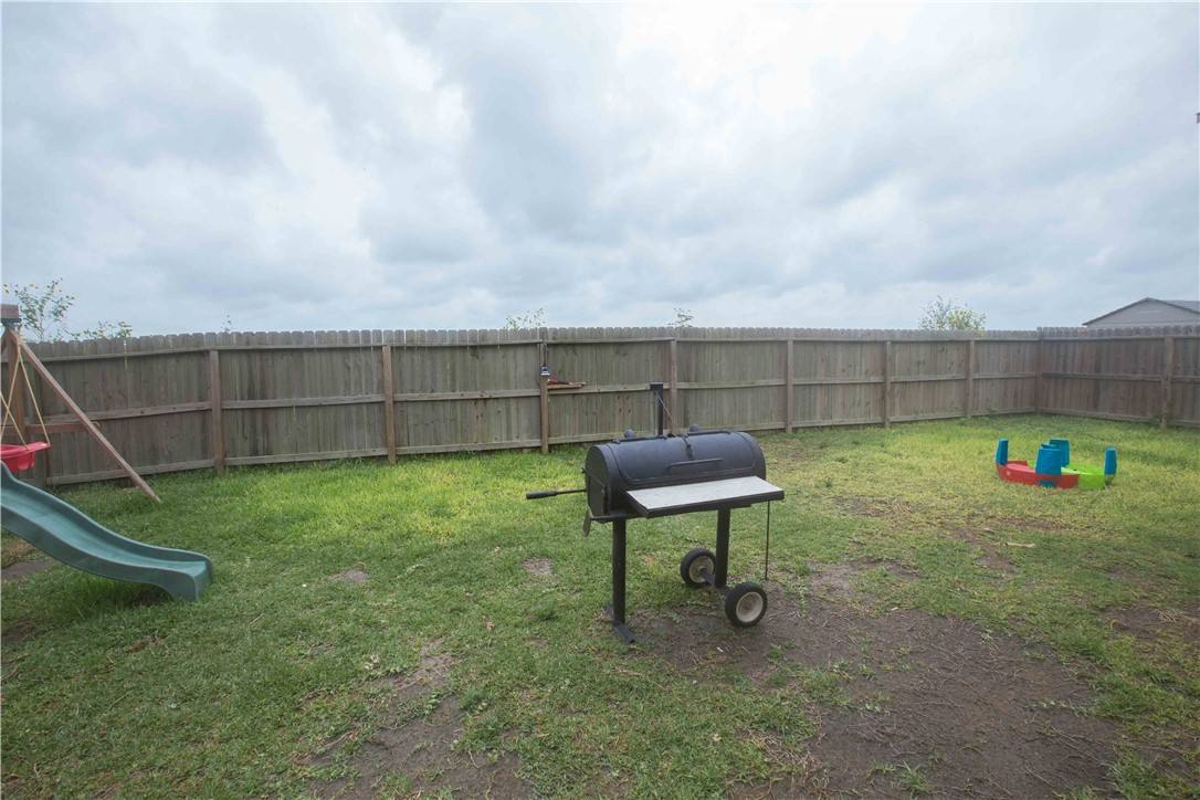 Apartment for rent at 6733 Old Square Dr, Corpus Christi, TX 78414