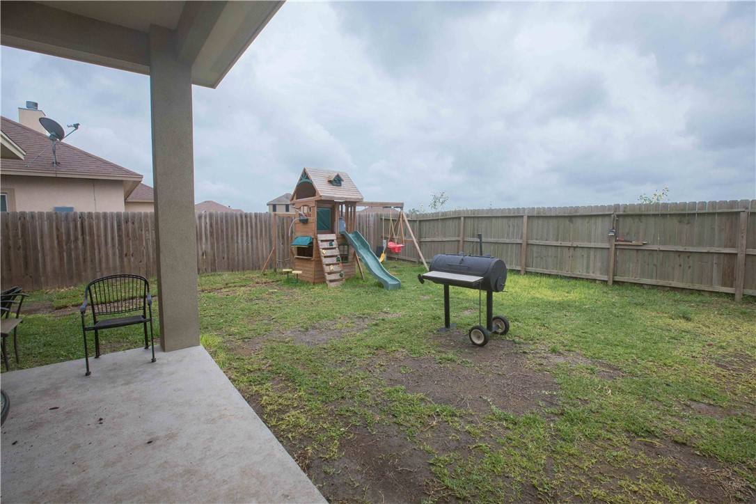 Apartment for rent at 6733 Old Square Dr, Corpus Christi, TX 78414