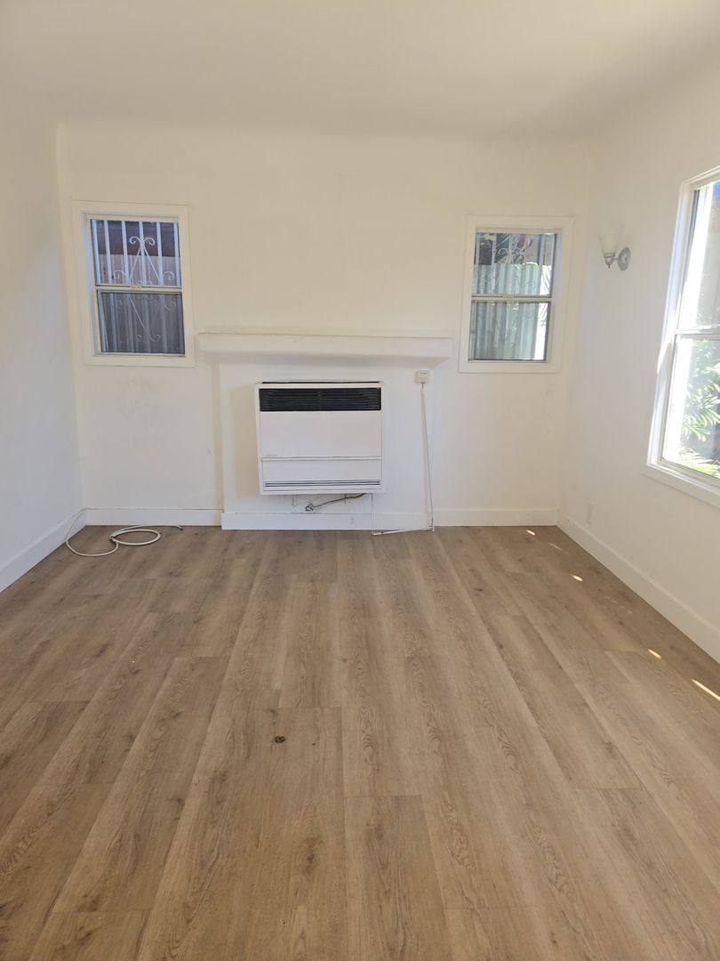 Apartment for rent at 6729 - 6803 Middleton St, Huntington Park, CA 90255