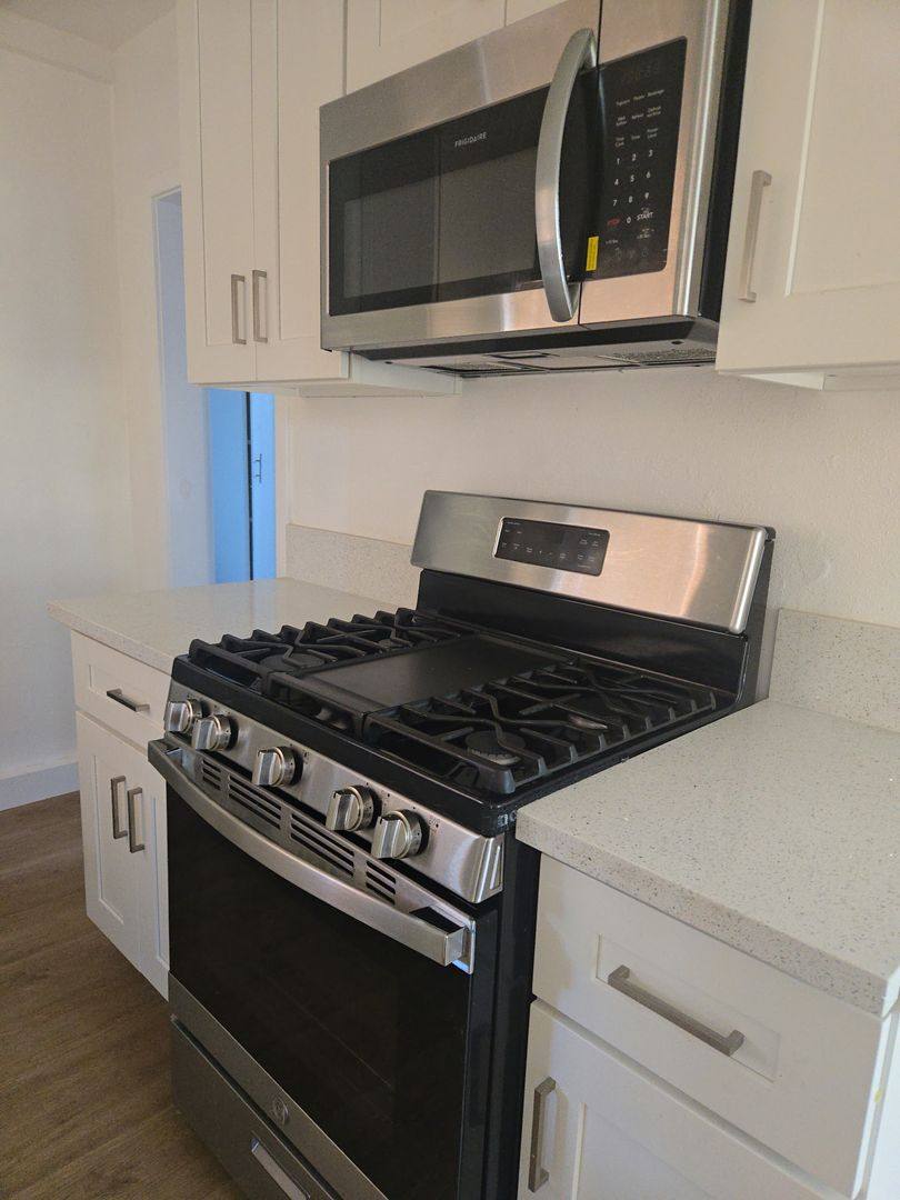 Apartment for rent at 6729 - 6803 Middleton St, Huntington Park, CA 90255