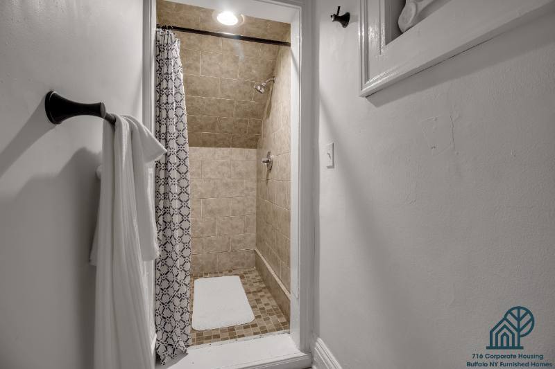 Apartment for rent at 664 Auburn Ave #2, Buffalo, NY 14222