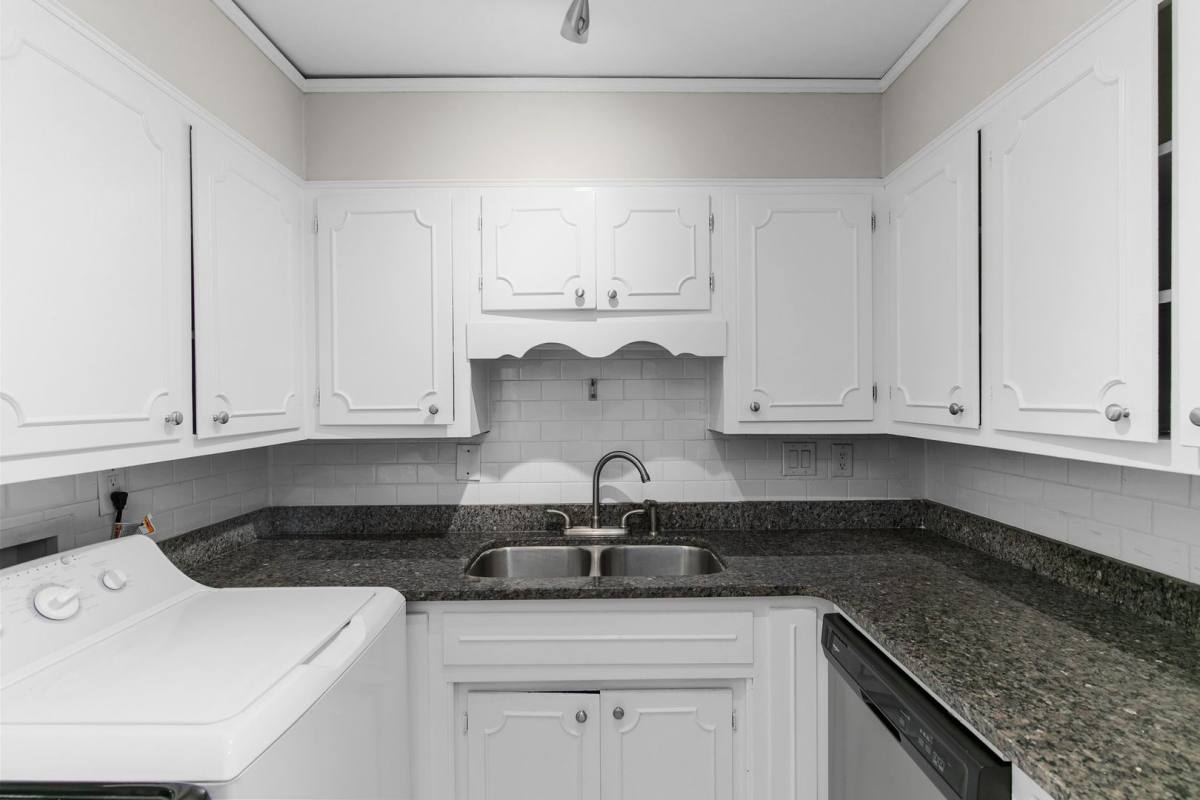 Apartment for rent at 2964 Rhodes Circle S, Birmingham, AL 35205