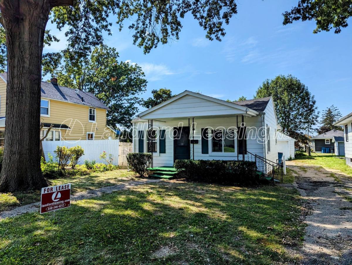 House for rent at 3502 Lowell Ave, Lorain, OH 44055