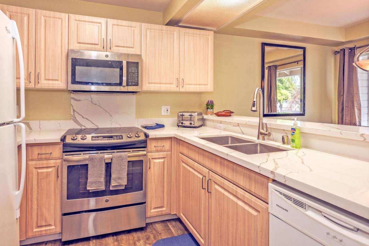House for rent at 92-1543 Aliinui Dr, Kapolei, HI 96707
