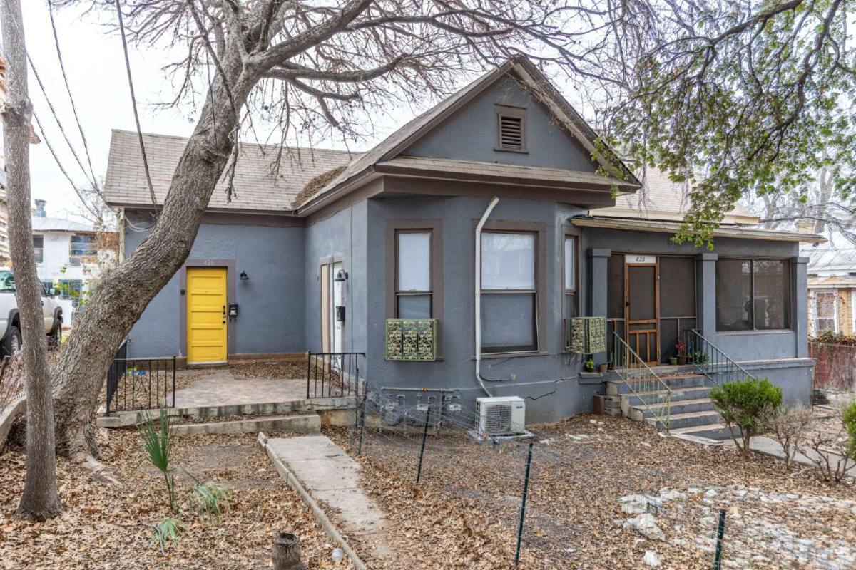 House for rent at 426 W Woodlawn Ave #1, San Antonio, TX 78212