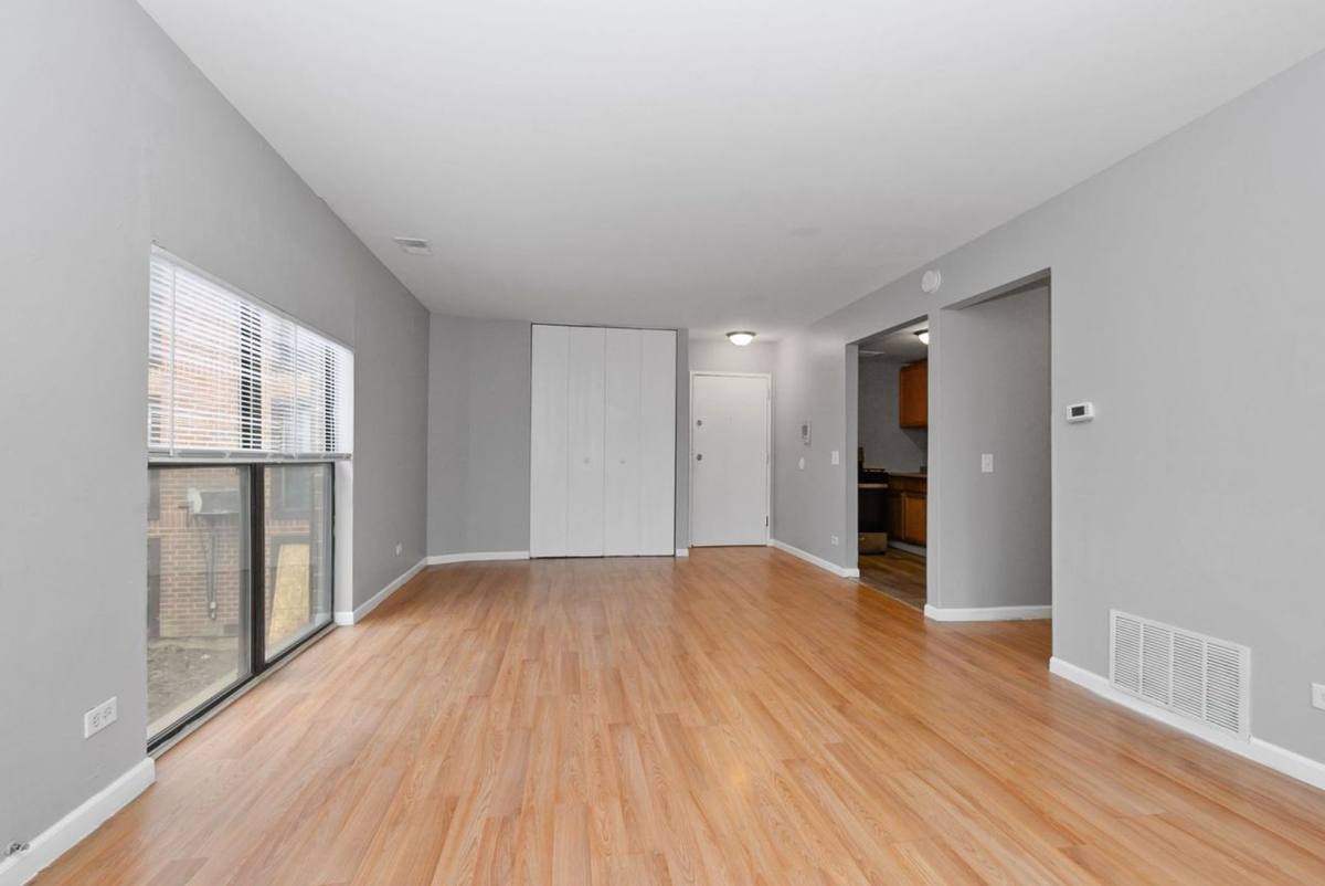 Apartment for rent at 3121-3153 W Madison St, Chicago, IL 60612