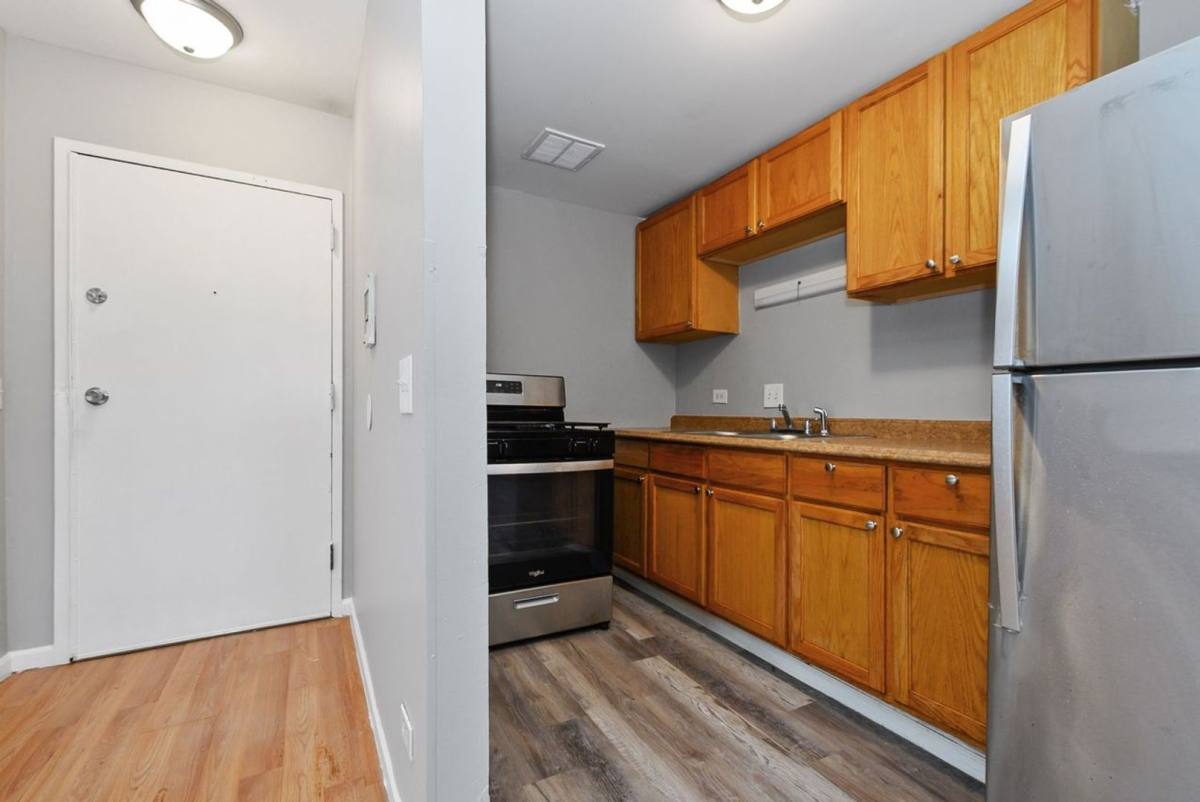 Apartment for rent at 3121-3153 W Madison St, Chicago, IL 60612