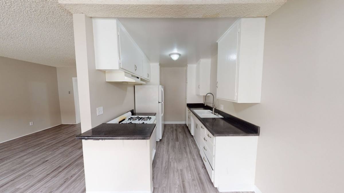 Apartment for rent at 708 Venice Way, Inglewood, CA 90302