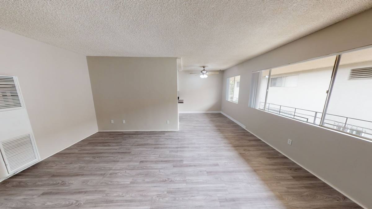 Apartment for rent at 708 Venice Way, Inglewood, CA 90302