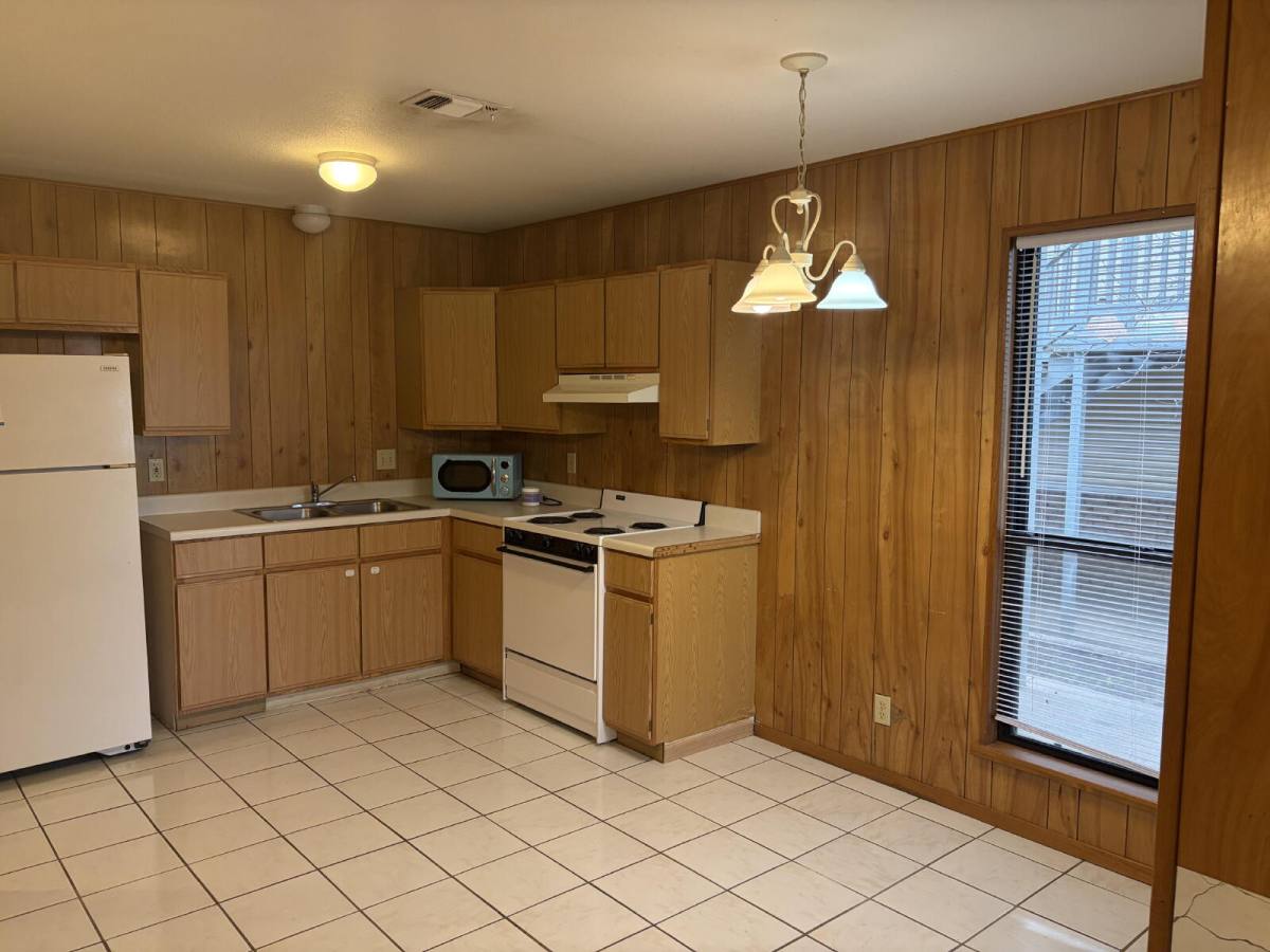 Apartment for rent at 1407 Ford St #2, Llano, TX 78643