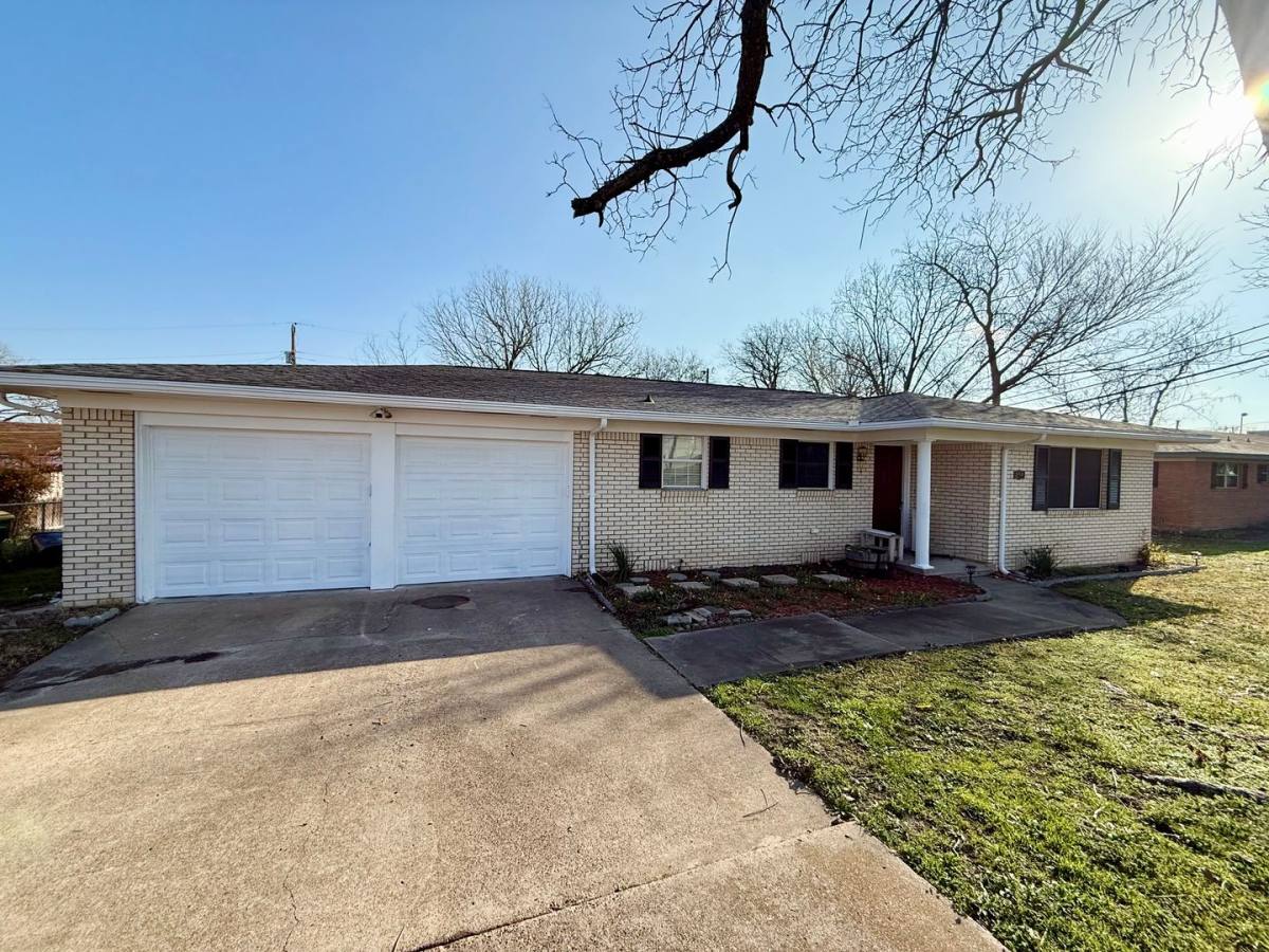 House for rent at 207 Estates Dr, Woodway, TX 76712