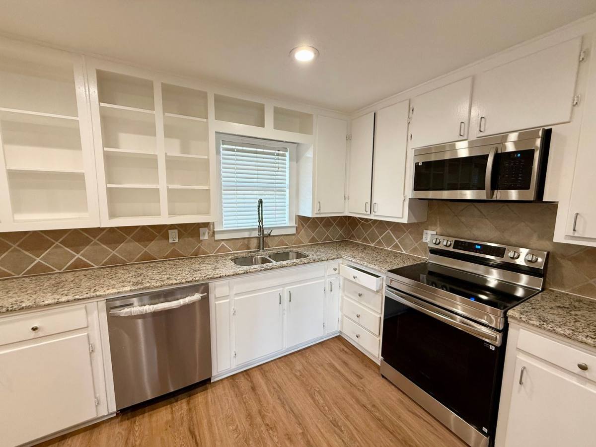 House for rent at 207 Estates Dr, Woodway, TX 76712