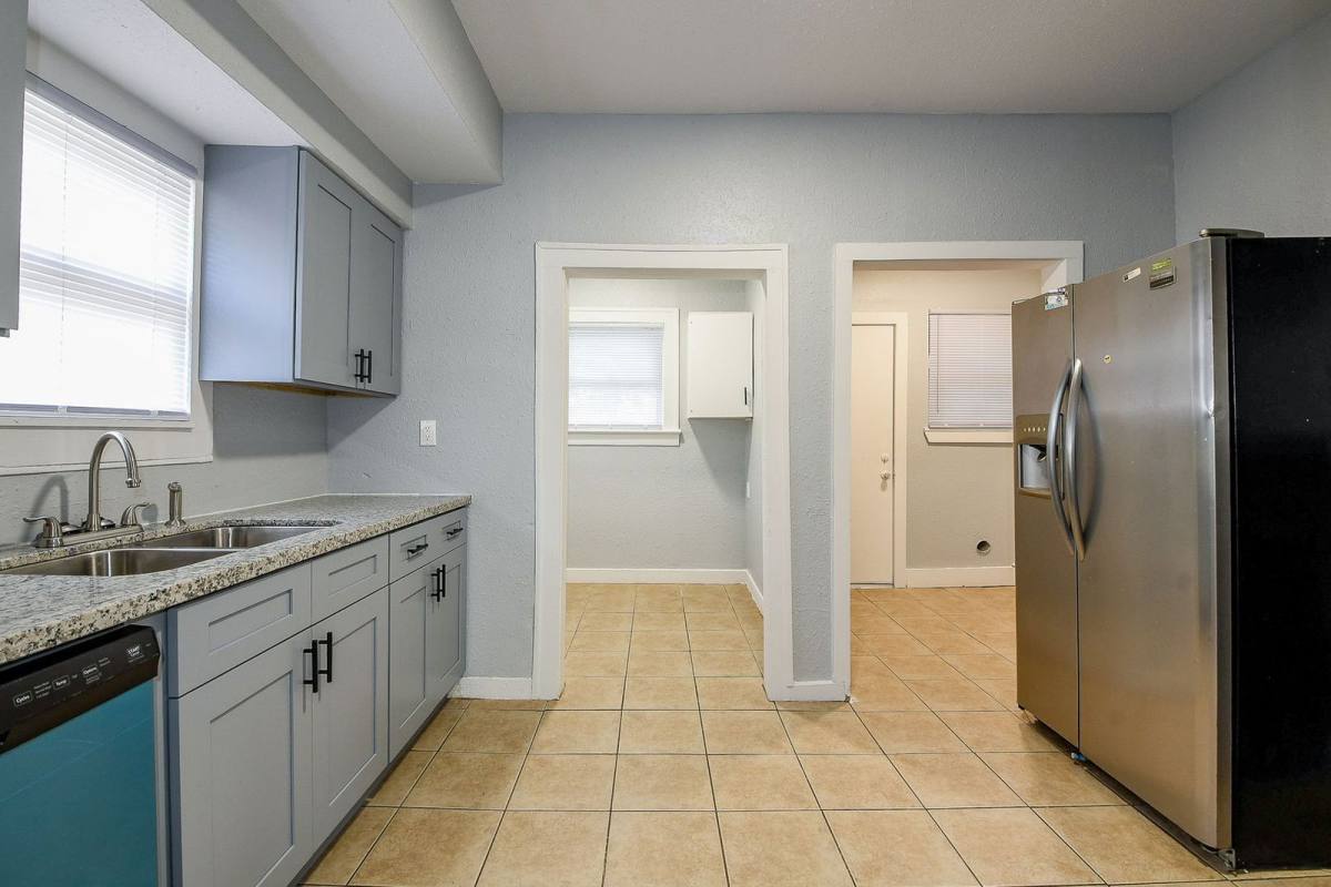 Apartment for rent at 3015 Isabella St, Houston, TX 77004