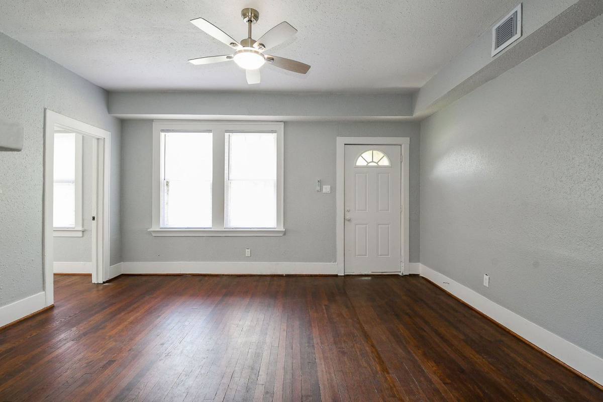 Apartment for rent at 3015 Isabella St, Houston, TX 77004