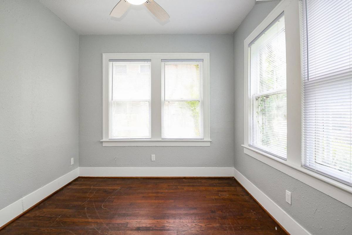 Apartment for rent at 3015 Isabella St, Houston, TX 77004