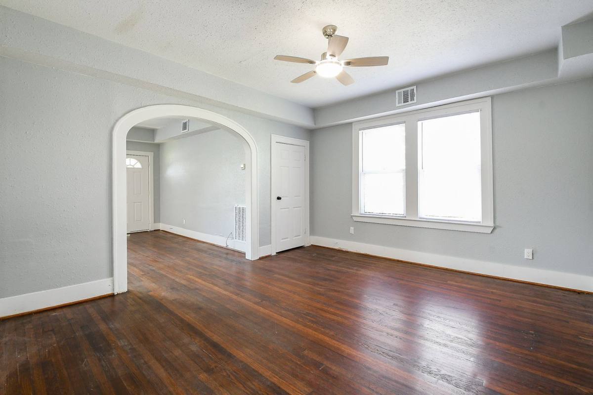 Apartment for rent at 3015 Isabella St, Houston, TX 77004