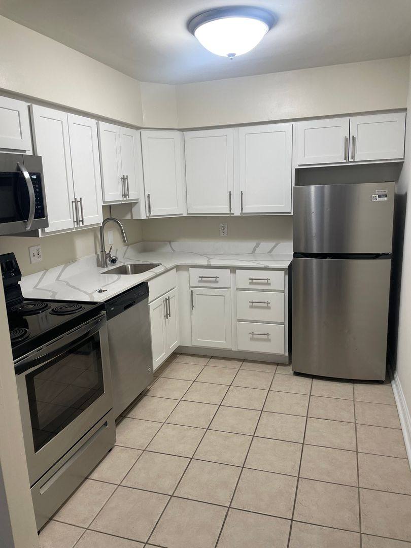 Apartment for rent at 16 W Montgomery Ave, Ardmore, PA 19003