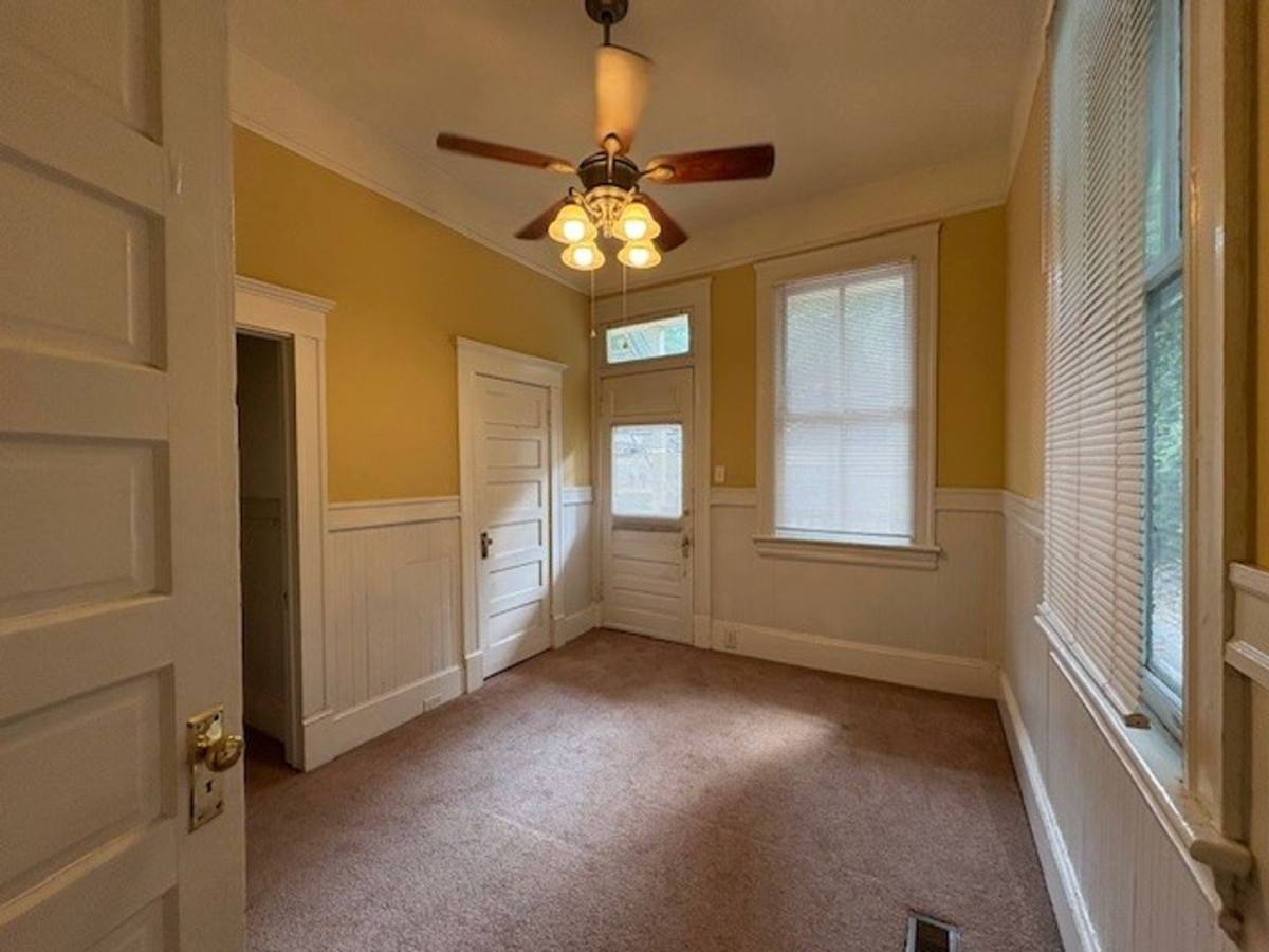 Apartment for rent at 946 Magnolia St #3, Macon, GA 31201