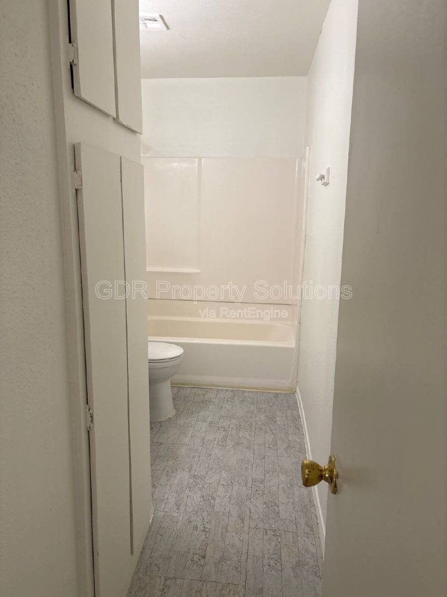 Apartment for rent at 408 Princeton Dr SE #3, Albuquerque, NM 87106