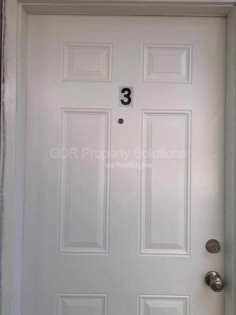 Apartment for rent at 408 Princeton Dr SE #3, Albuquerque, NM 87106