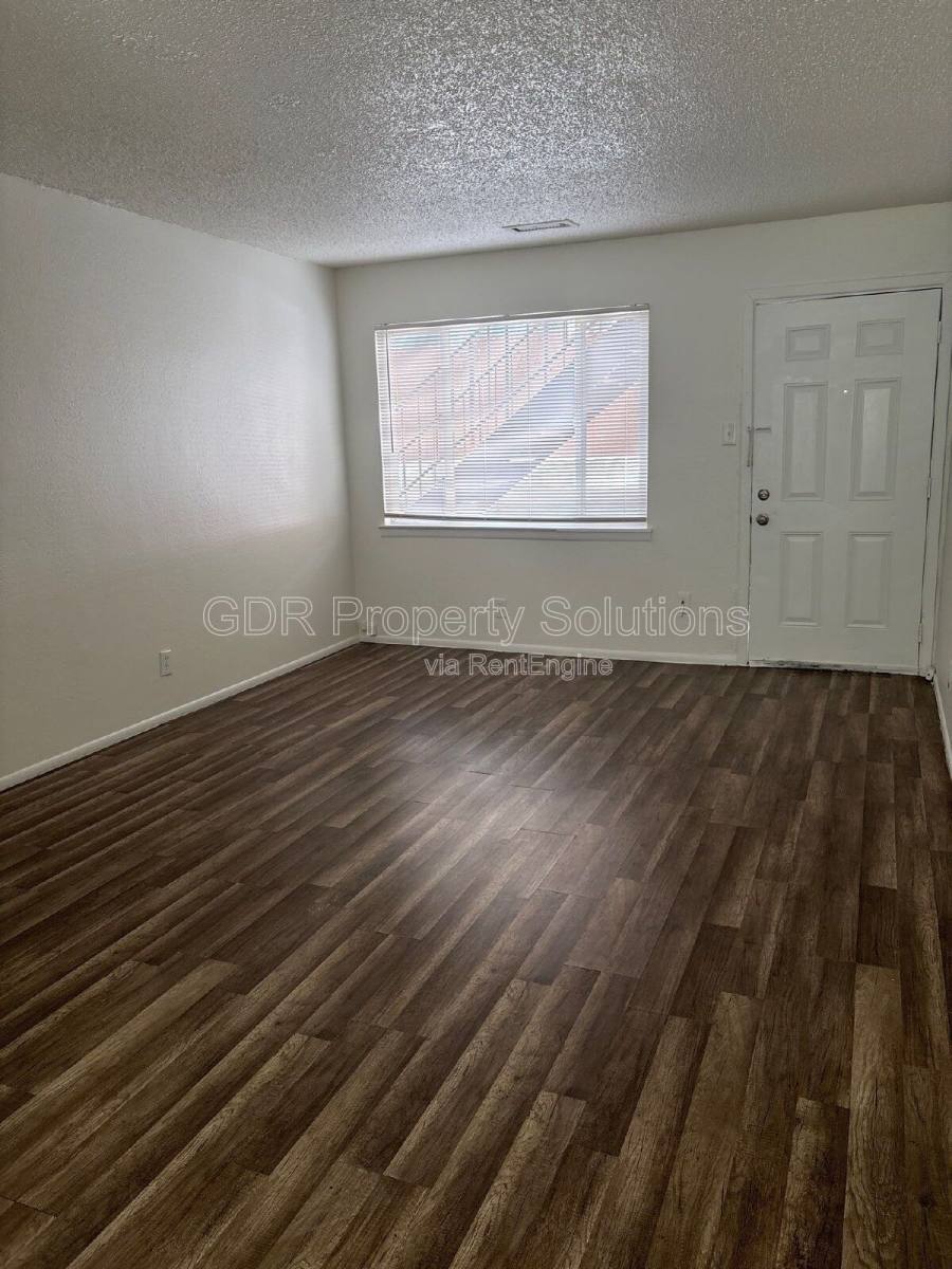 Apartment for rent at 408 Princeton Dr SE #3, Albuquerque, NM 87106