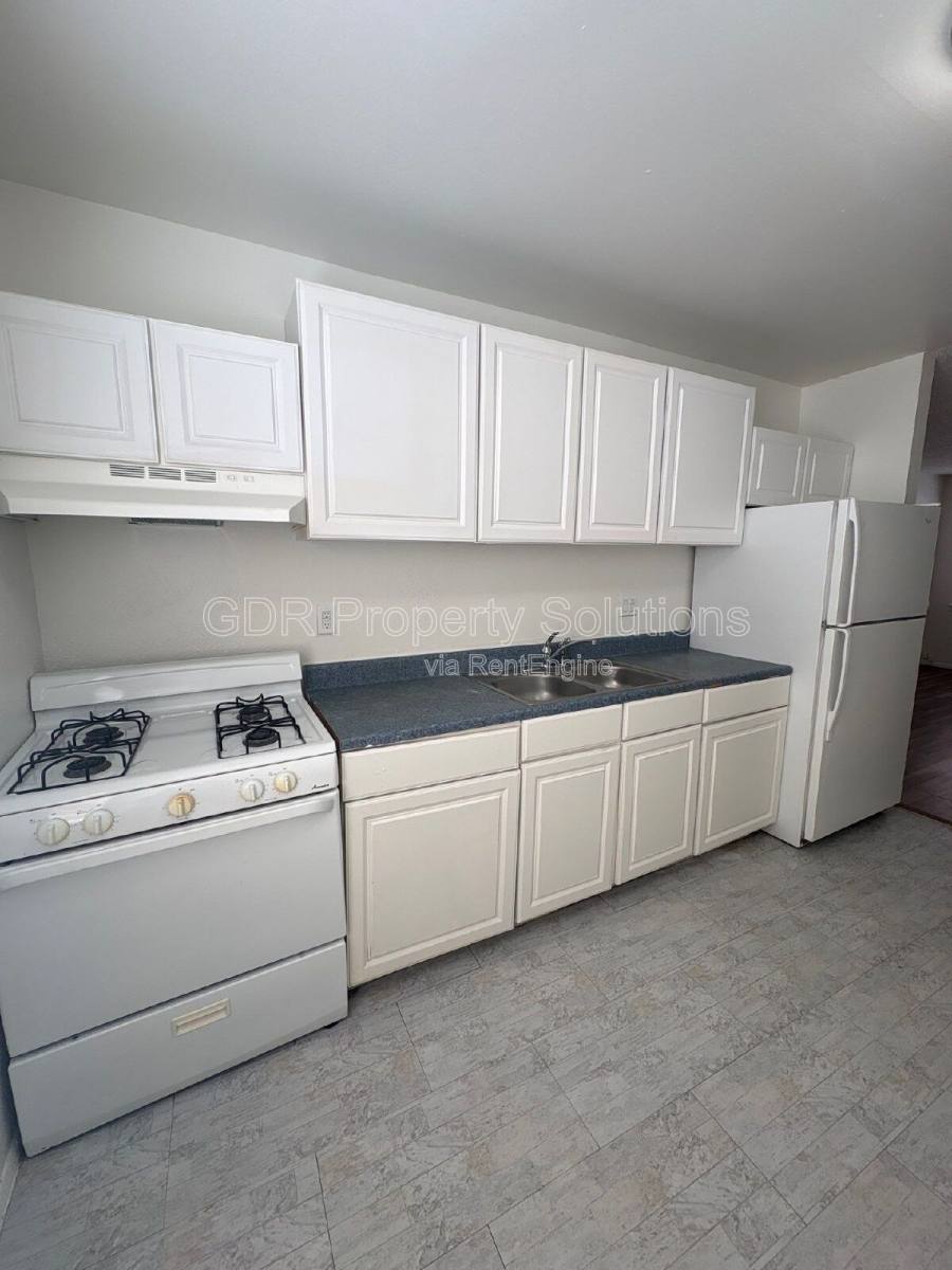 Apartment for rent at 408 Princeton Dr SE #3, Albuquerque, NM 87106