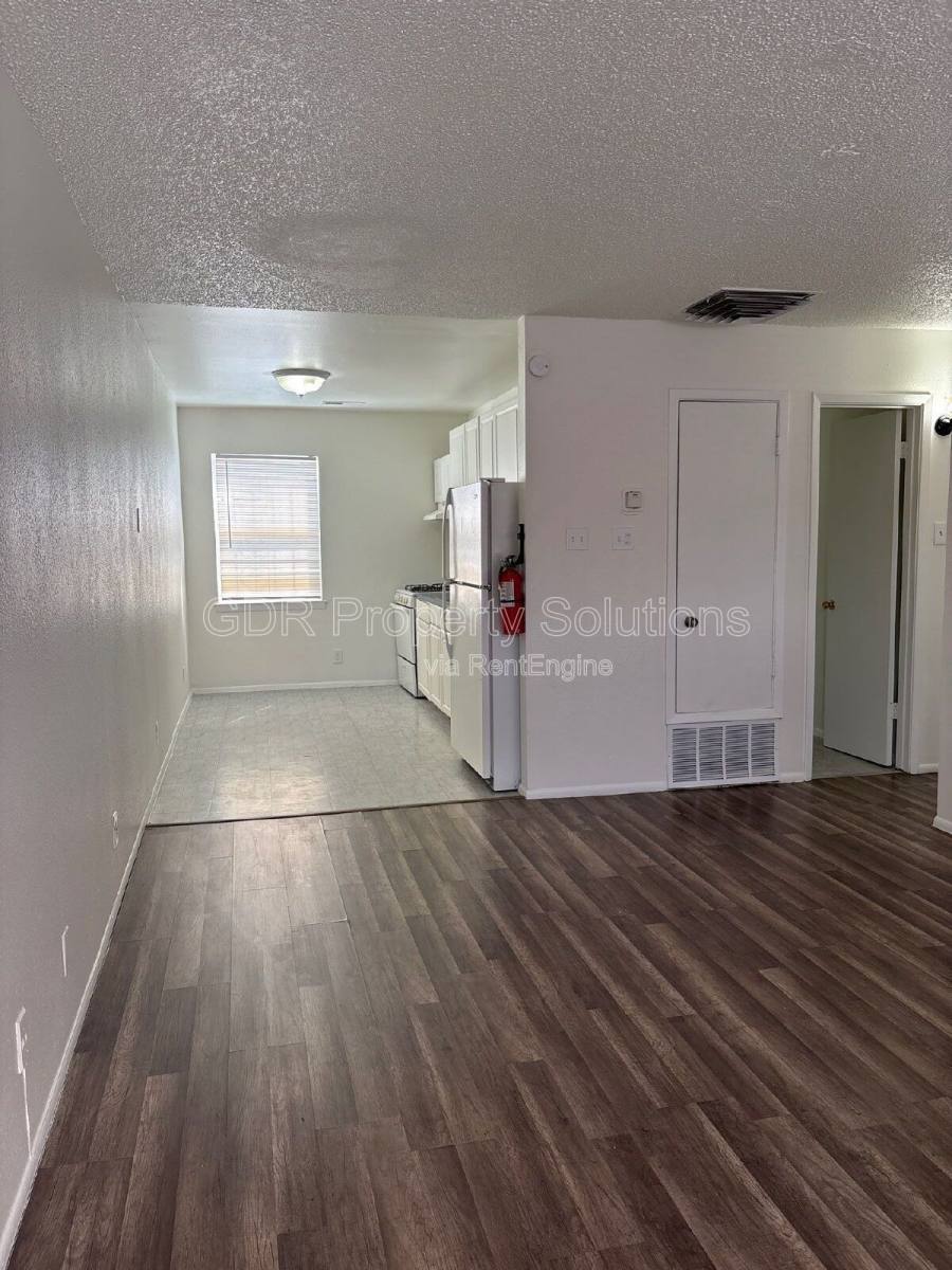 Apartment for rent at 408 Princeton Dr SE #3, Albuquerque, NM 87106