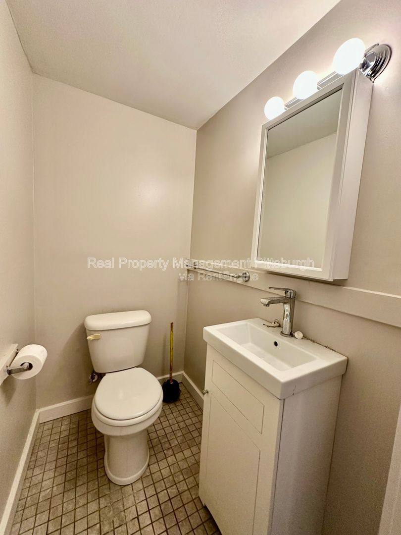 House for rent at 126 Earl St, Pittsburgh, PA 15204
