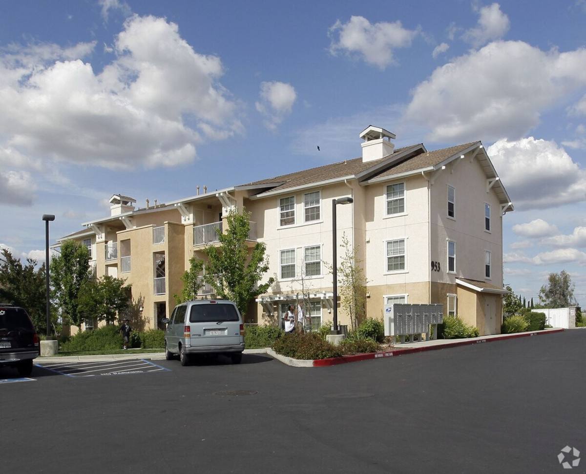 Apartment for rent at 999 N Ave, Sacramento, CA 95838