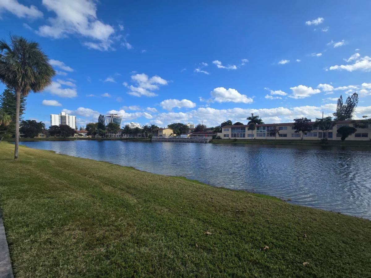 Condo for rent at 2800 NE 203rd St, Miami, FL 33180