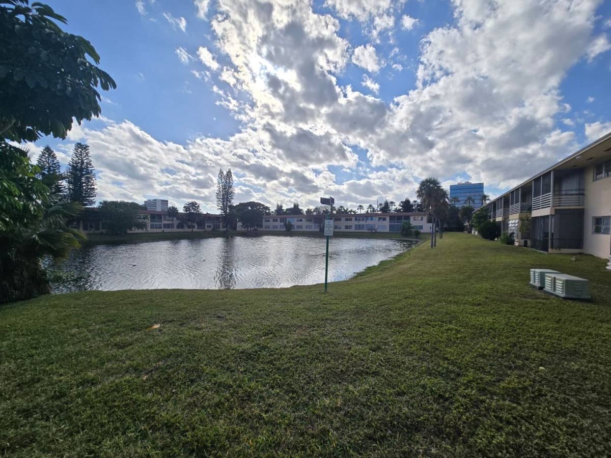 Condo for rent at 2800 NE 203rd St, Miami, FL 33180