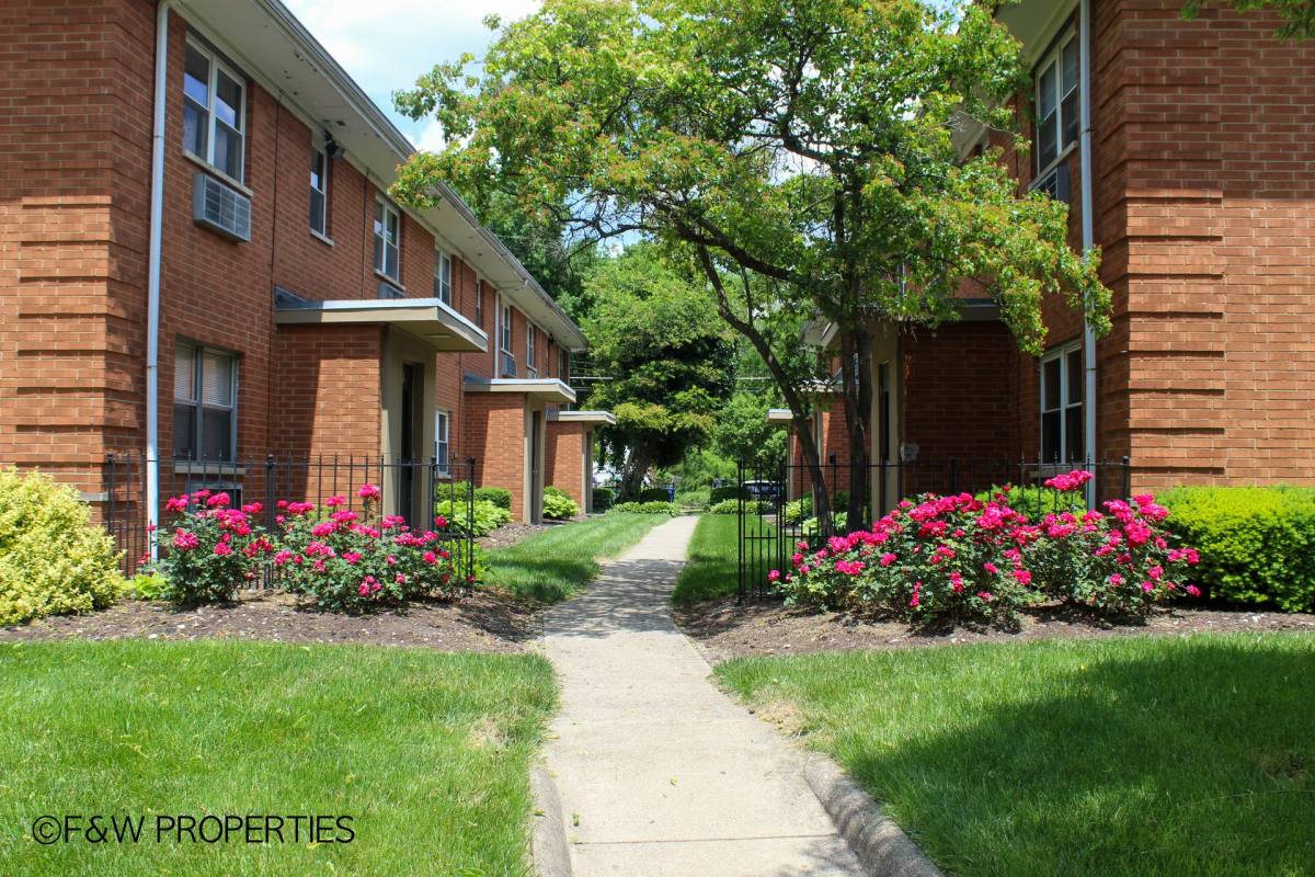 Apartment for rent at 1000 & 1002 Bryden Rd, Columbus, OH 43205