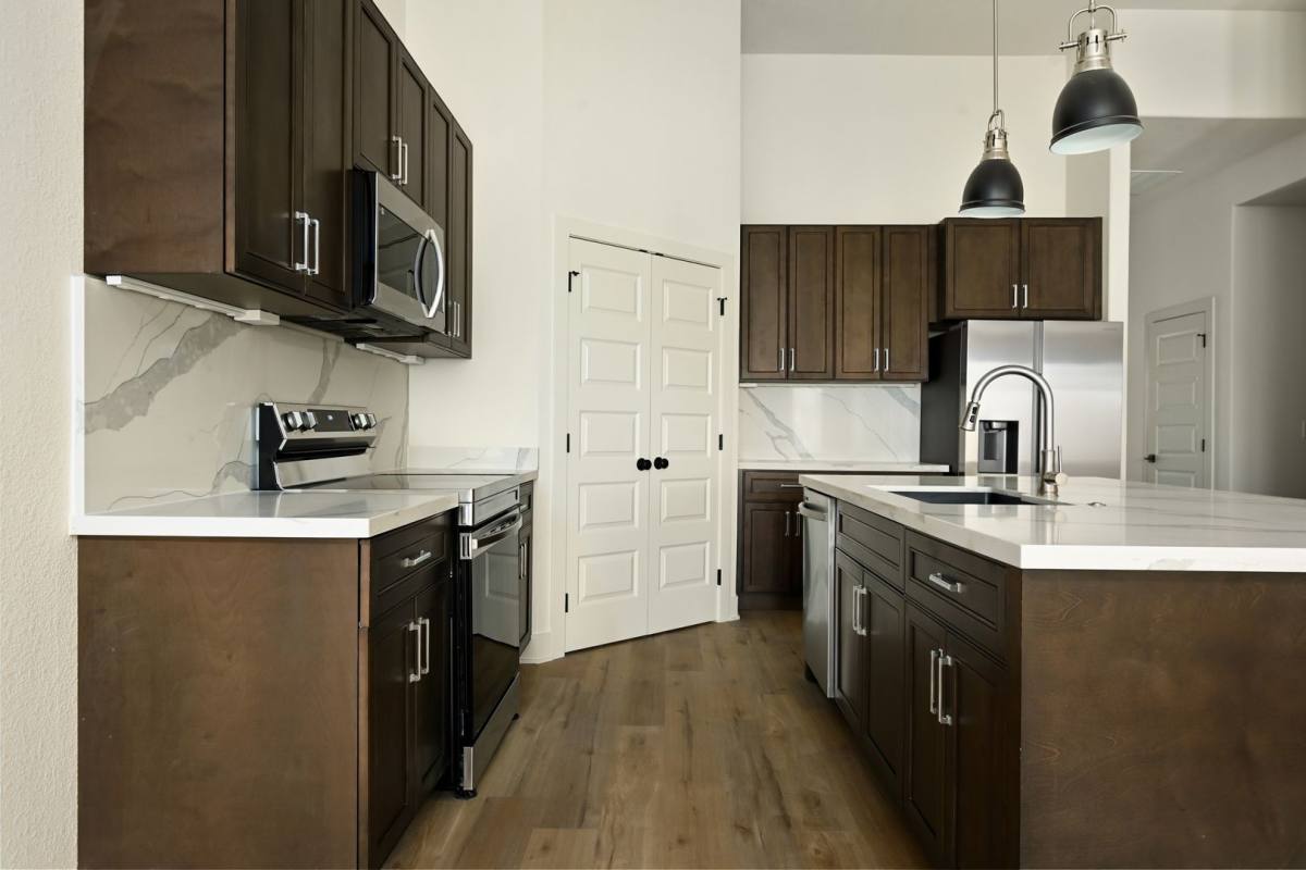 Apartment for rent at 109 & 111 E Pine St, Raymore, MO 64083