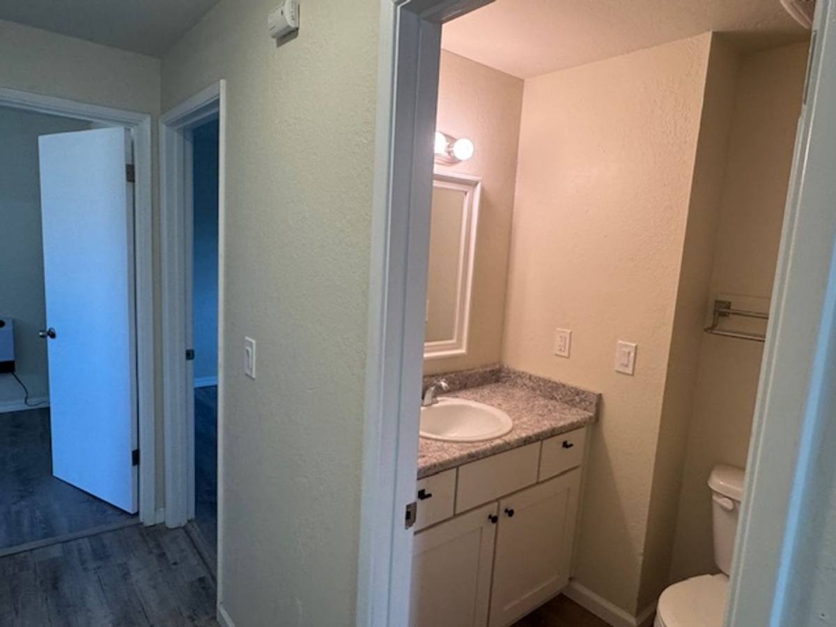 Apartment for rent at 3007-3009 Juanipero Way, Medford, OR 97504