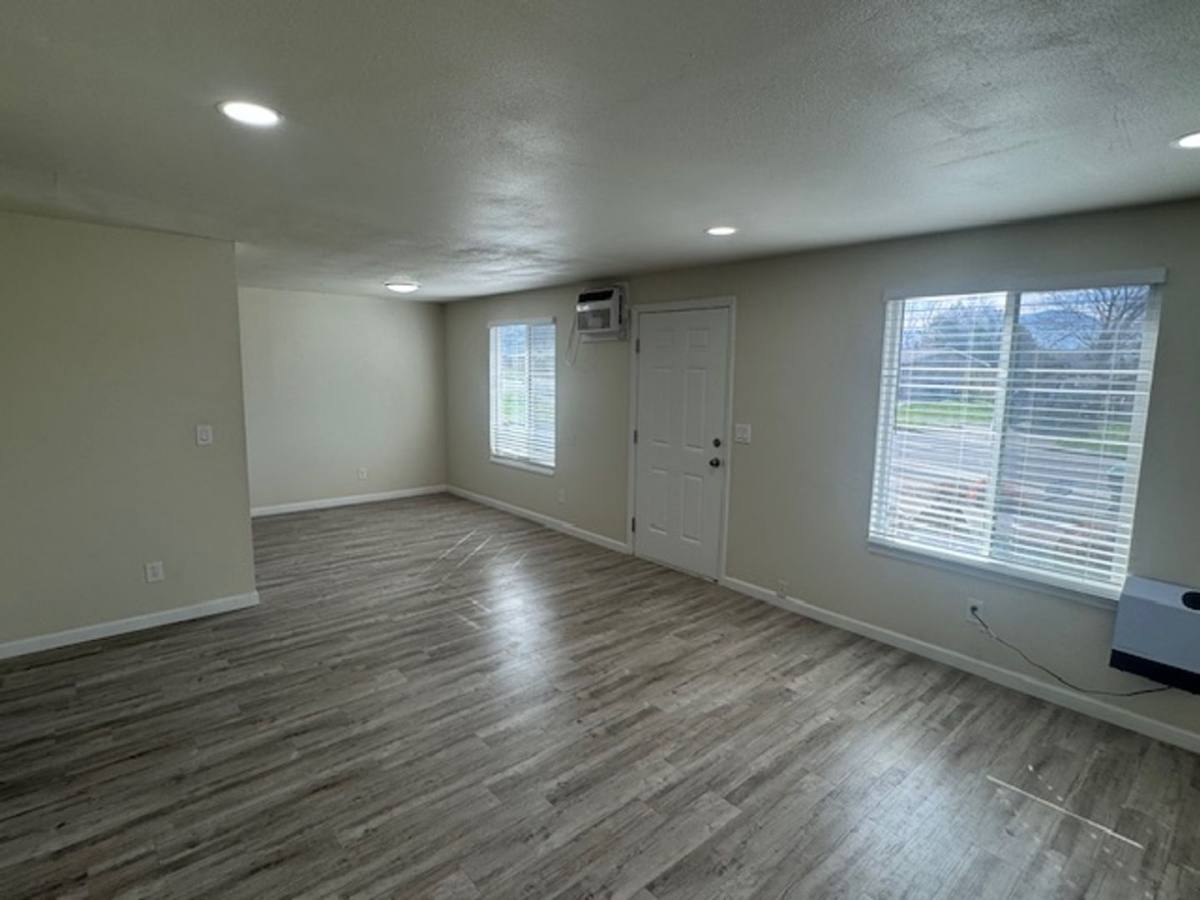 Apartment for rent at 3007-3009 Juanipero Way, Medford, OR 97504