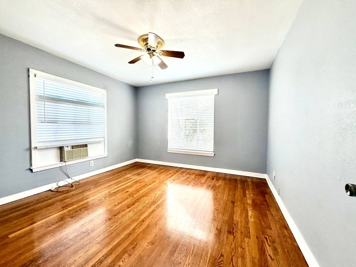 Townhouse for rent at 463 Bryn Mawr Dr, San Antonio, TX 78209