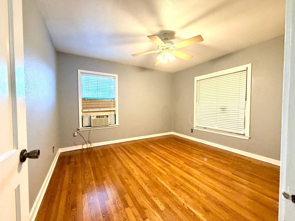 Townhouse for rent at 463 Bryn Mawr Dr, San Antonio, TX 78209