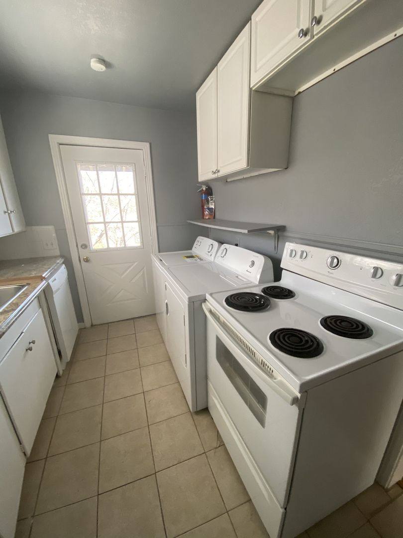 Townhouse for rent at 463 Bryn Mawr Dr, San Antonio, TX 78209