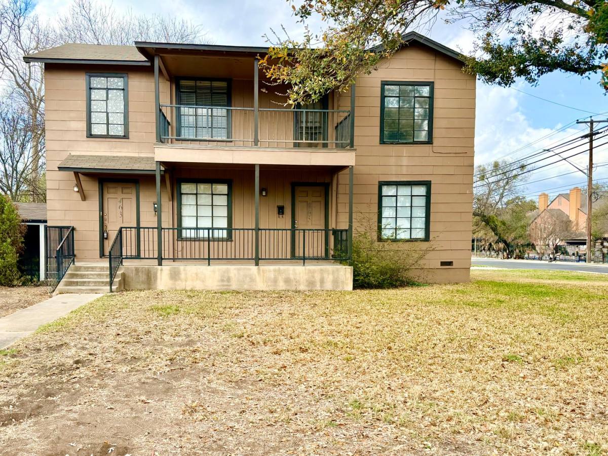 Townhouse for rent at 463 Bryn Mawr Dr, San Antonio, TX 78209