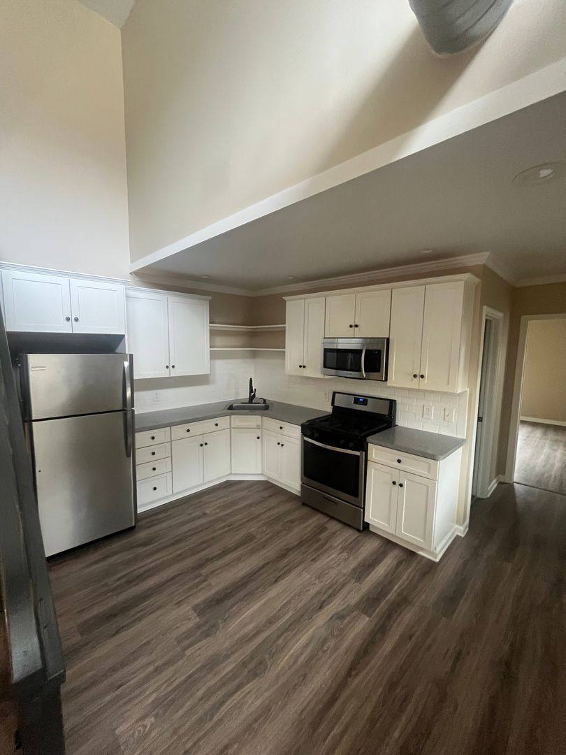 Apartment for rent at 1006 Lake Ave, Rochester, NY 14613